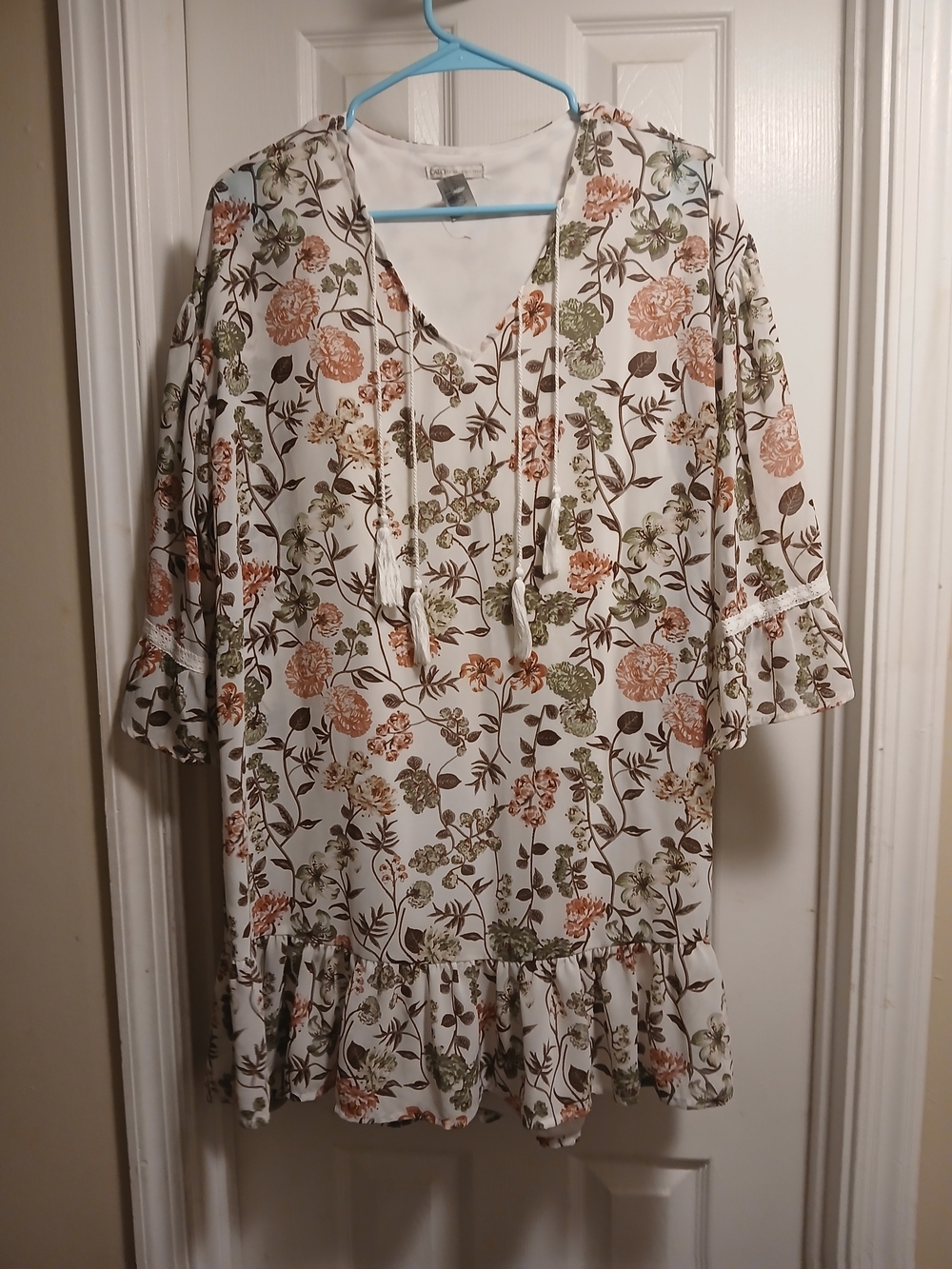 Cato White Floral Tunic Short Dress Romantic with Peach and Sage Sz.S Accents